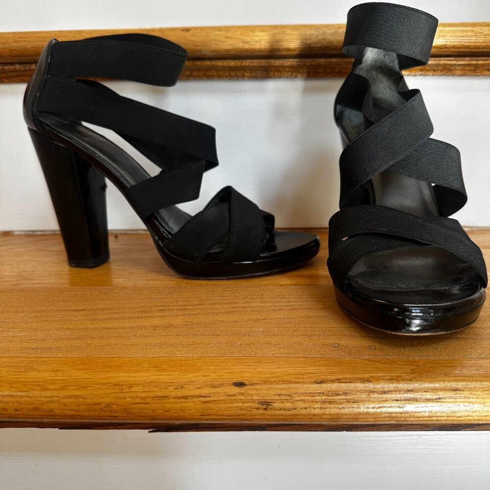 Stuart Weitzman Like New Classic Black Tall Elast… - image 1